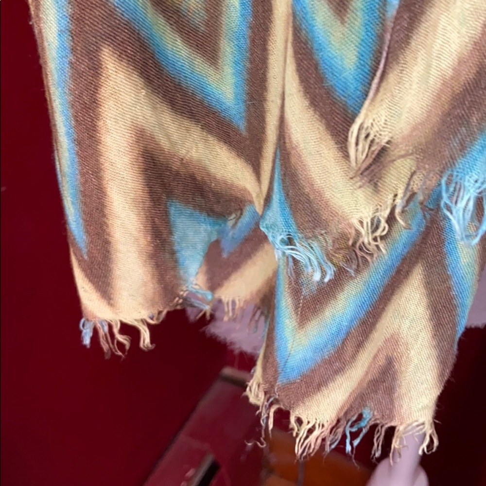 Br Patterned Scarf - image 2